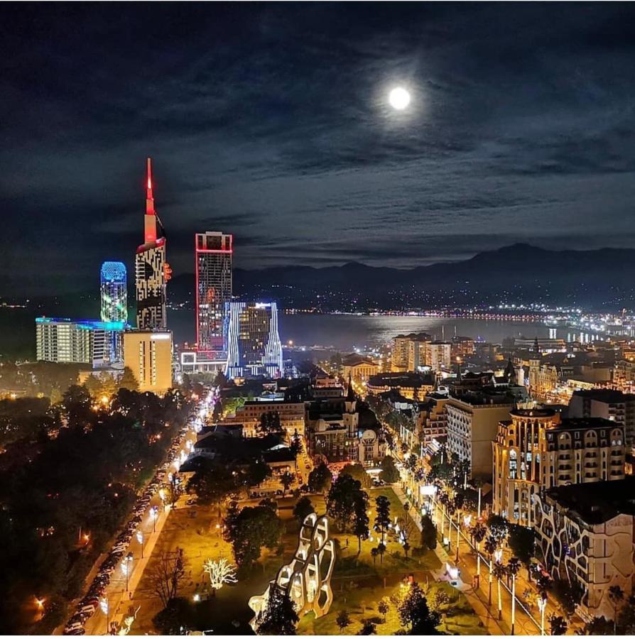 Black Sea Luxury Towers Hotel Batumi Exterior photo