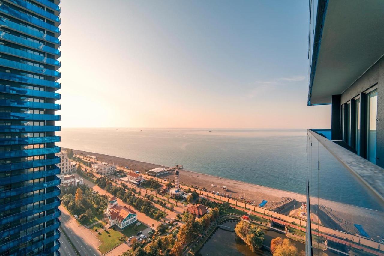 Black Sea Luxury Towers Hotel Batumi Exterior photo