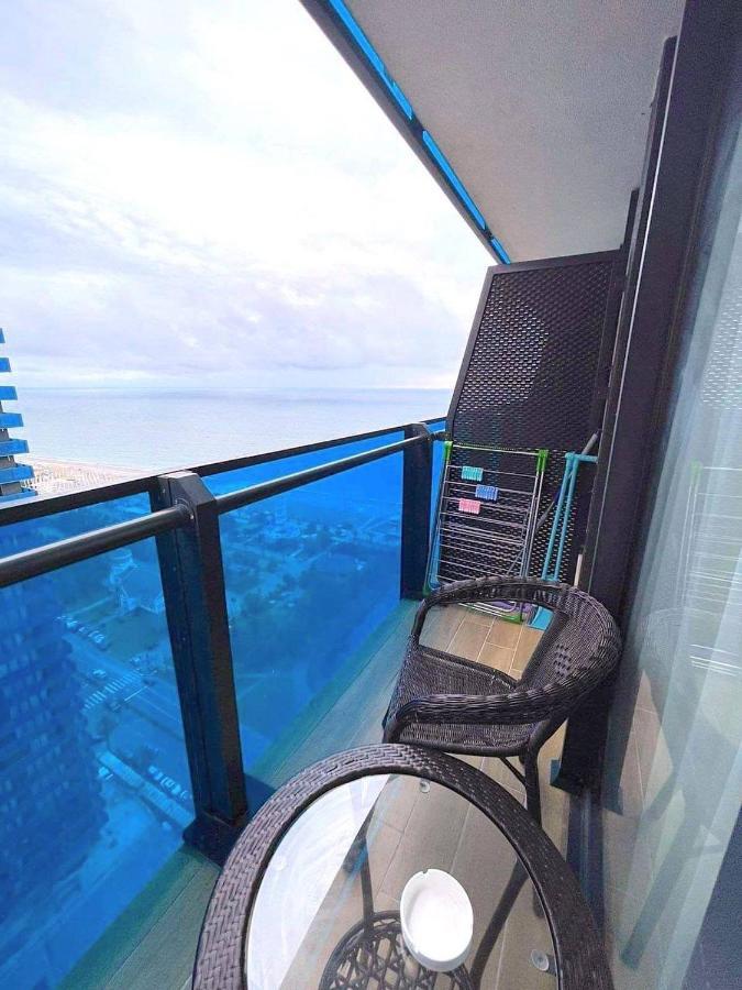 Black Sea Luxury Towers Hotel Batumi Exterior photo