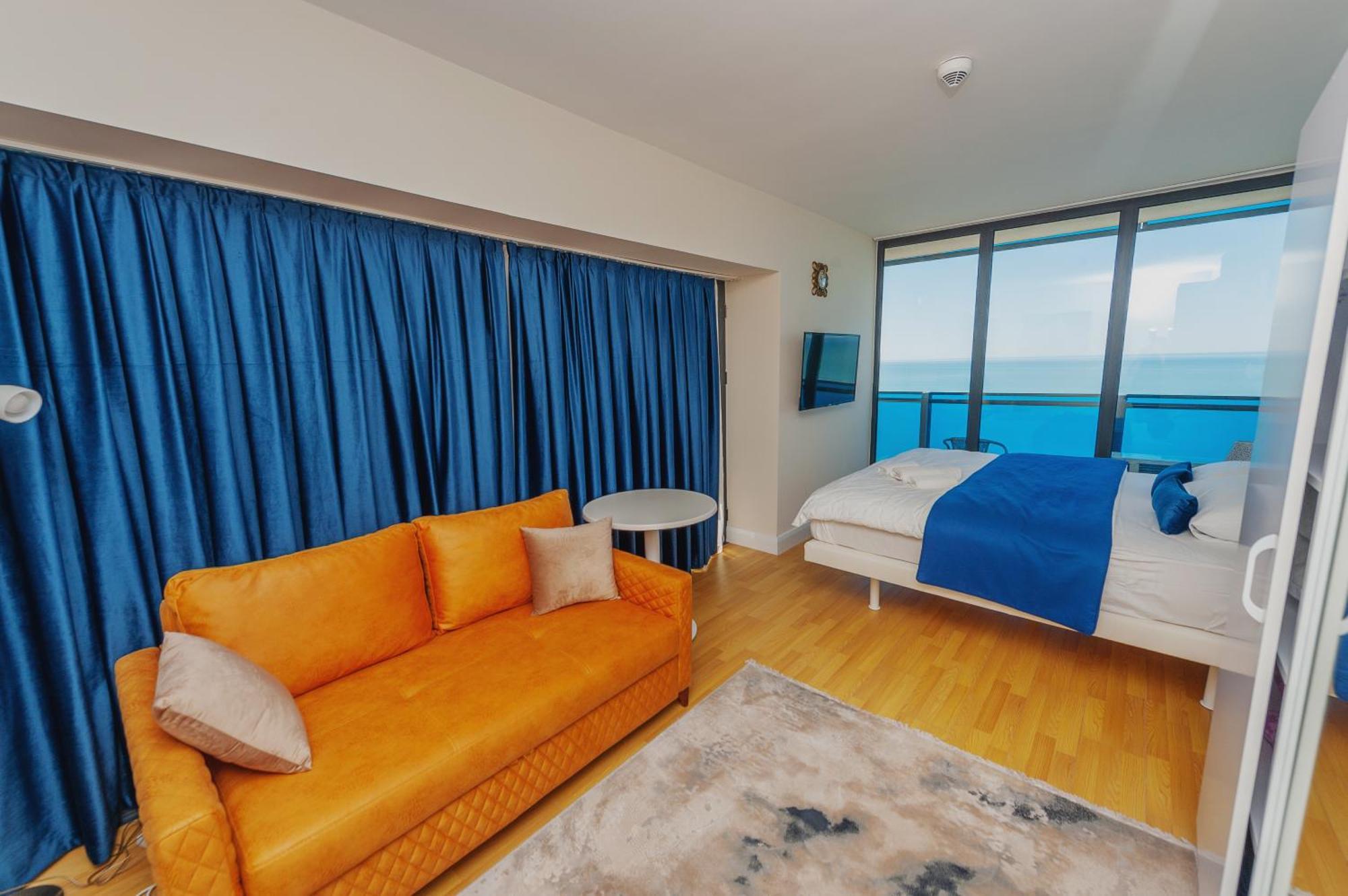 Black Sea Luxury Towers Hotel Batumi Exterior photo